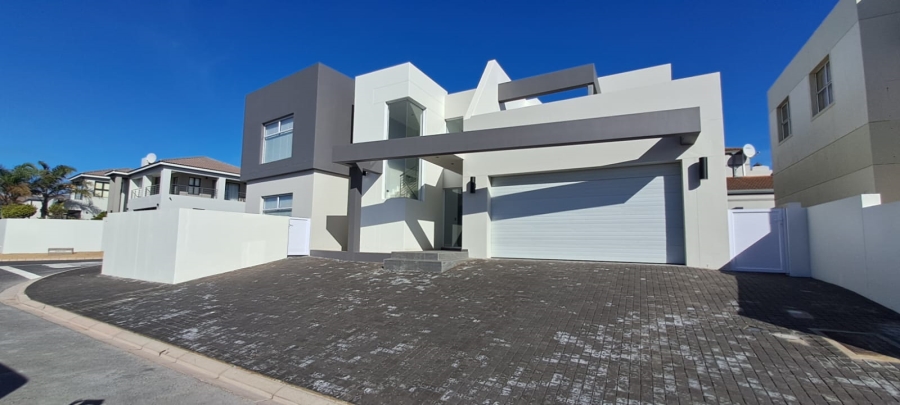 3 Bedroom Property for Sale in Calypso Beach Western Cape